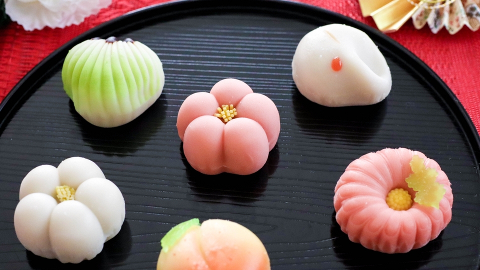 Traditional Japanese sweets (wagashi)